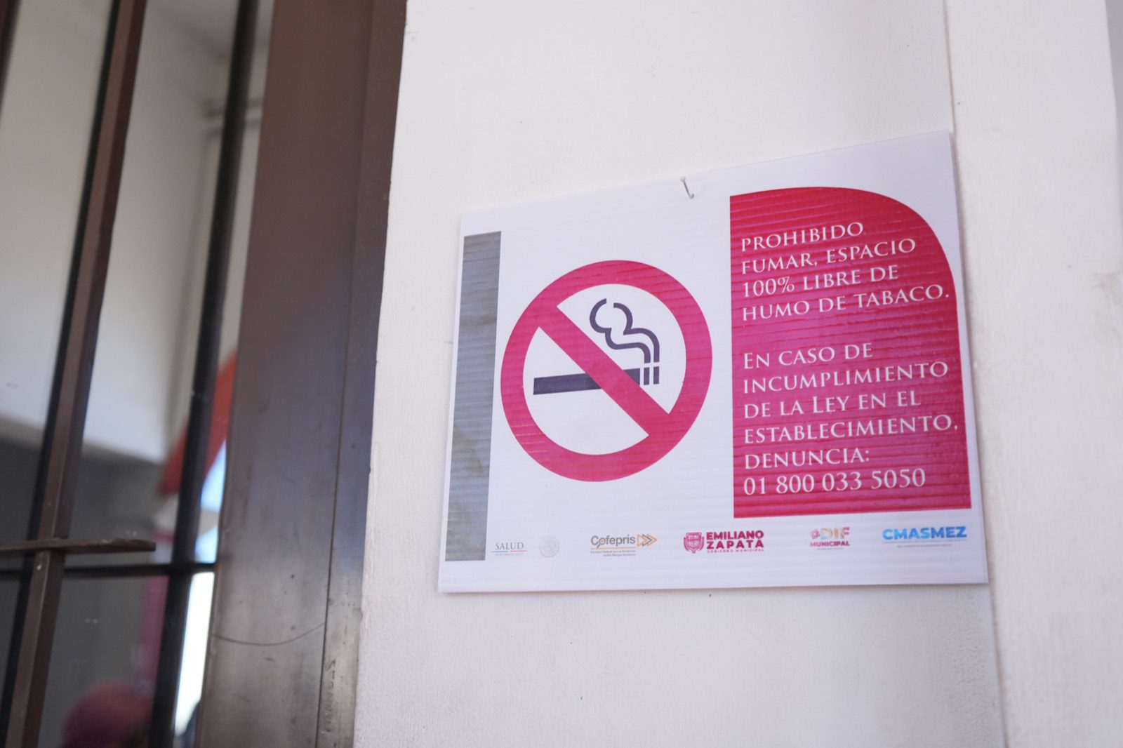 Señalética anti tabaco en el Ayuntamiento de Emiliano Zapata